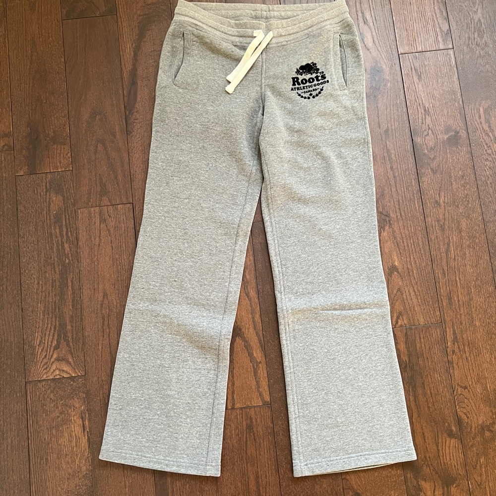 NWT Women’s Roots Grey Jogging Pants S